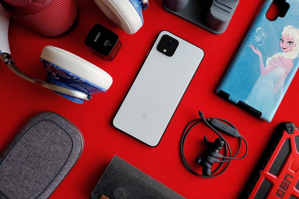 11 Must-Have Phone Accessories of 2023