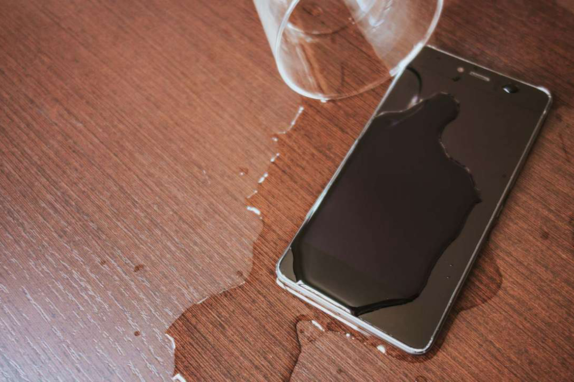 How to Save a Soaked Smartphone